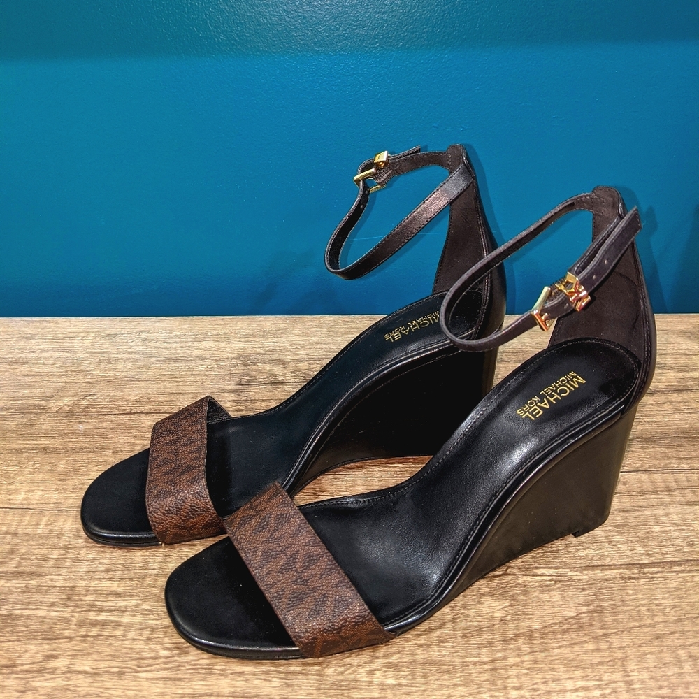 NEVER WORN Authentic Michael Kors Heels/Sandals